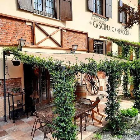 Relais Cascina Al Campaccio Farm stay *