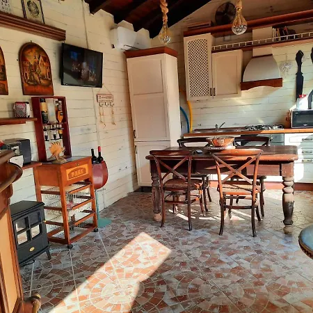Relais Cascina Al Campaccio Farm stay Taino