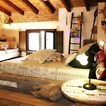 Relais Cascina Al Campaccio 农家乐 *