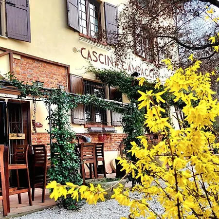 Alloggio per agriturismo Relais Cascina Al Campaccio *