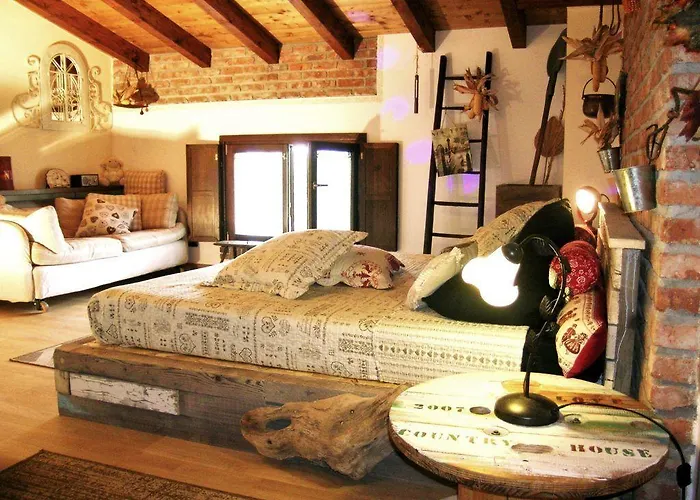 Relais Cascina Al Campaccio مزرعة للإقامة *