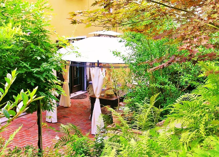 Relais Cascina Al Campaccio مزرعة للإقامة *