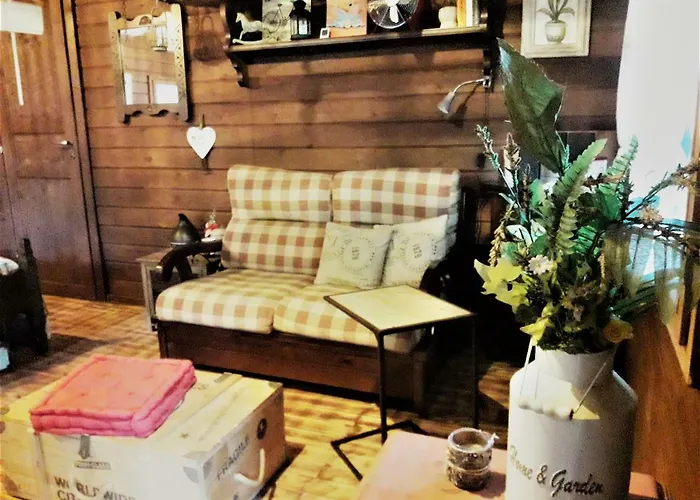 Relais Cascina Al Campaccio مزرعة للإقامة *